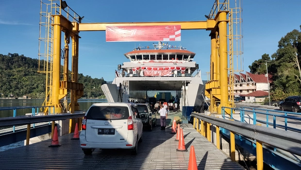 Salah satu layanan penyeberangan milik PT ASDP Indonesia Ferry.