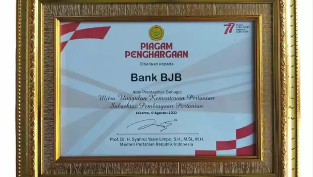 PT Bank Pembangunan Daerah Jawa Barat dan Banten Tbk (BJBR) atau bank bjb meraih penghargaan dari Kementerian Pertanian karena senantiasa mendukung laju perekonomian daerah, salah satunya melalui pembiayaan kepada sektor pertanian.