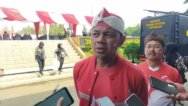 Wali Kota Bogor Bima Arya saat memberikan keterangan usai menghadiri Festival Merah Putih di Pusat Pendidikan Zeni, Kota Bogor, Minggu, 28 Agustus 2022.