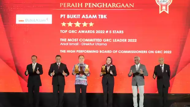 PT Bukit Asam Tbk (PTBA) berhasil mendapatkan 3 penghargaan dalam ajang GRC Awards 2022, Selasa 6 September 2022.
