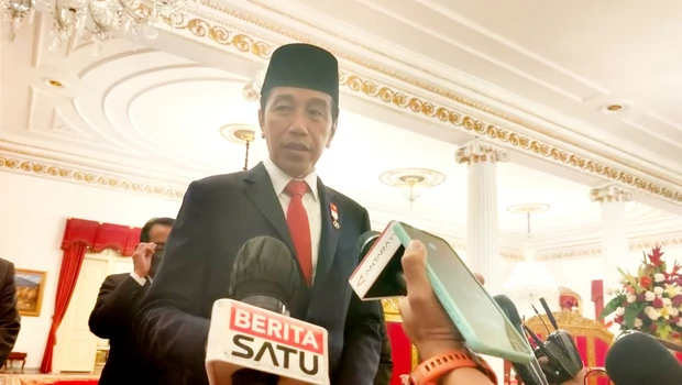 Presiden Joko Widodo (Jokowi) memberikan keterangan pers seusai pelantikan Menteri PAN dan RB di Istana Negara, Kompleks Istana Kepresidenan Jakarta, Rabu, 7 September 2022.