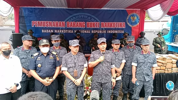 BNN memusnahkan barang bukti narkotika oleh Badan Narkotika Nasional (BNN) di Lido, Cigombong, Kabupaten Bogor, Kamis 8 September 2022.