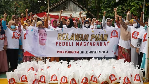 Warga Depok yang tergabung dalam Relawan Puan deklarasi dukungan untuk Puan Maharani Jadi Presiden 2024, Minggu, 11 September 2022.