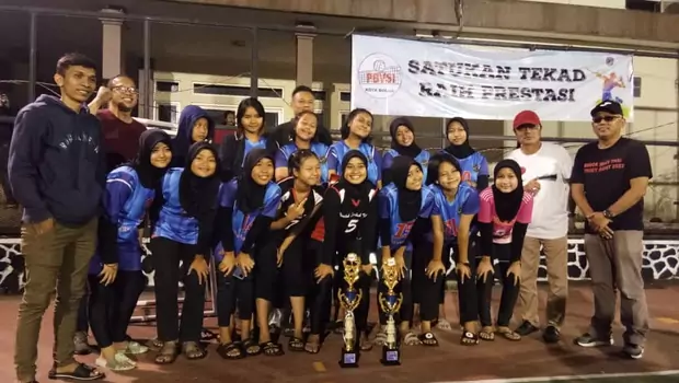 Tim putri Bivoc menjadi juara turnamen voli KU-2005 dan KU-2007 di GOR Pajajaran, Kota Bogor, Minggu 11 September 2022.