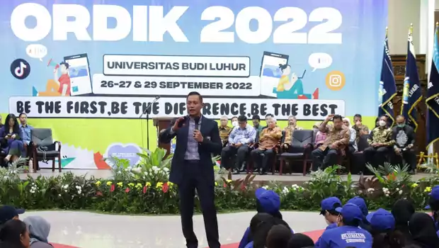 Agus Harimurti Yudhoyono (AHY) saat memberikan kuliah umum yang bertajuk “Peran Milenial dalam Bela Negara” pada hari pertama Orientasi Pendidikan (Ordik) 2022 Universitas Budi Luhur (UBL), Senin, 26 September 2022.