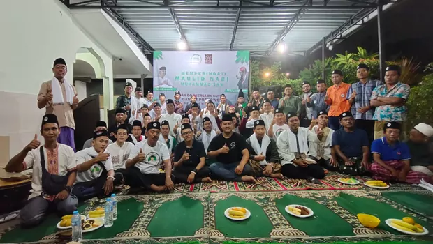 Relawan Santri Dukung Ganjar usai acara peringatan Maulid Nabi dan doa bersama untuk Ganjar Pranowo dan Indonesia di Sunter, Jakarta Utara, Senin, 3 September 2022.