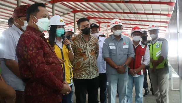 Menteri Dalam Negeri (Mendagri) Tito Karnavian meninjau langsung progres pembangunan Tempat Pengelolaan Sampah Terpadu (TPST) Kesiman Kertalangu, Kota Denpasar, Provinsi Bali, Kamis, 6 Oktober 2022.