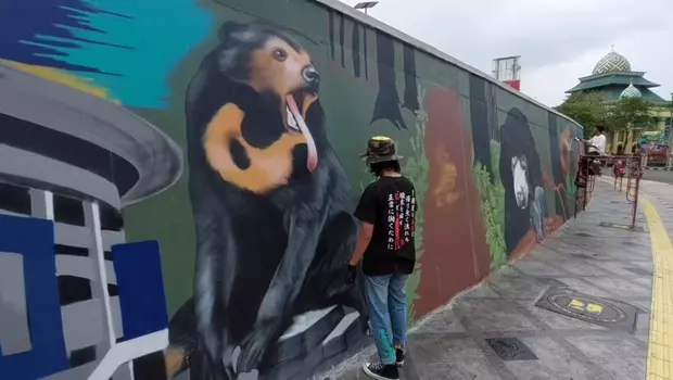Hapus Kesan Horor, Mural Hiasi Simpang Lima Rapak Balikpapan