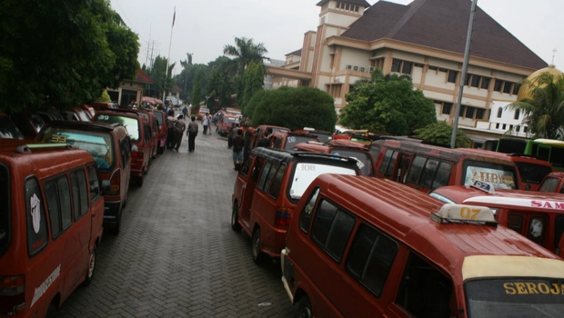 Ilustrasi angkutan kota Bekasi.