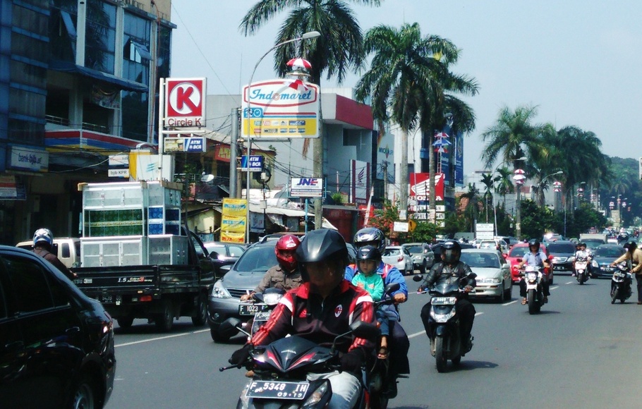 Jalan Jenderal Sudirman Kota Bogor. 