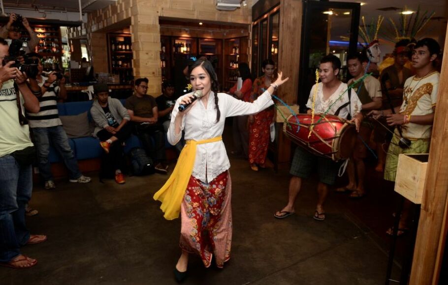 Gambang Kromong Adalah Jenis Musik Tradisional Dari Daerah - Pesona Alat Musik Tradisional Indonesia Dari Berbagai Daerah / 13 makanan khas betawi dan cara membuatnya.