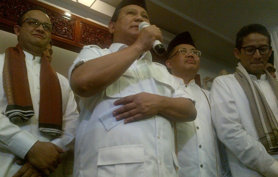 Ketua Umum Gerindra, Prabowo Subianto (kedua kiri), bersama (kiri ke kanan) Anies Baswedan, Shohibul Iman, dan Sandiaga Uno.