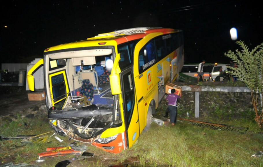 Ilustrasi kecelakaan bus.