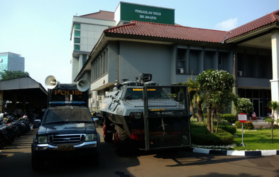 561 Personel Gabungan Polisi Jaga Pengadilan Tinggi DKI Jakarta