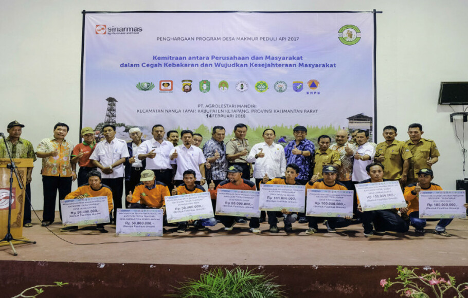Sinar Mas Agribusiness and Food telah menyelesaikan program Desa Makmur Peduli Api (DMPA) yang tercatat mengurangi titik panas dan kebakaran di 17 desa di Kalimantan Barat dan Jambi.