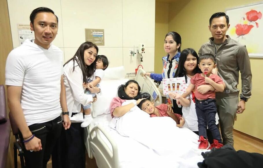 Hasil gambar untuk Ani Yudhoyono Sampaikan Terima Kasih Pada Masyarakat Indonesia
