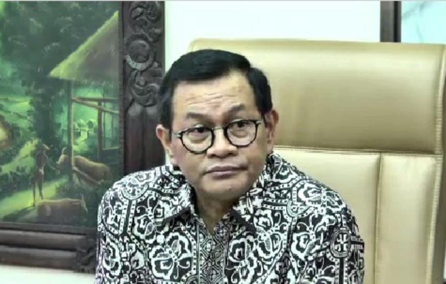 Pramono Anung menjelaskan pidato Jokowi dalam konvensi rakyat soal konsesi lahan sebagai imbauan moral dan berlaku umum. Sehingga, tidak mengarah pada seseorang.