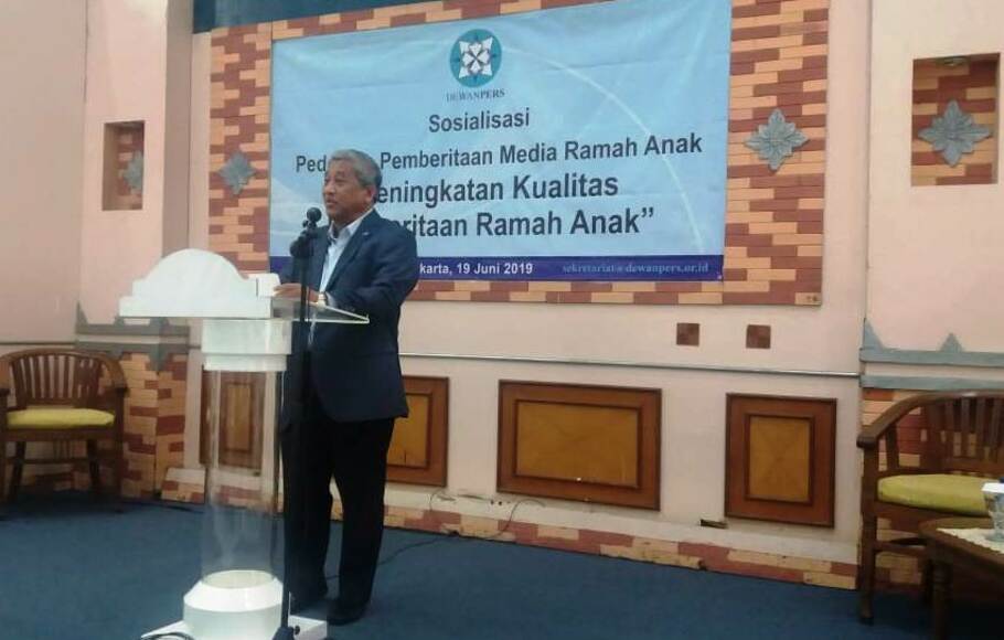 Ketua Dewan Pers Mohammad Nuh saat membuka program sosialisasi pemberitaan ramah anak di Jakarta, 19 Juni 2019.