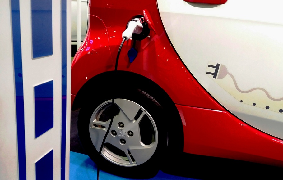 Mobil listrik Mitsubishi MiEV dipamerkan di ajang Indonesia Electric Motor Show (IEMS), Balai Kartini, Jakarta, 4 September 2019.