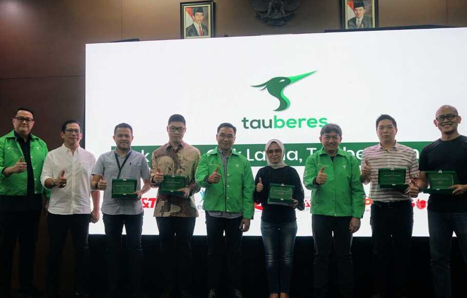 Garuda Indonesia meluncurkan aplikasi digital Tauberes yang merupakan platform pertama di Indonesia yang menghubungkan agen pengiriman barang dengan masyarakat sebagai pengguna, di Jakarta, Rabu (11/9/2019).