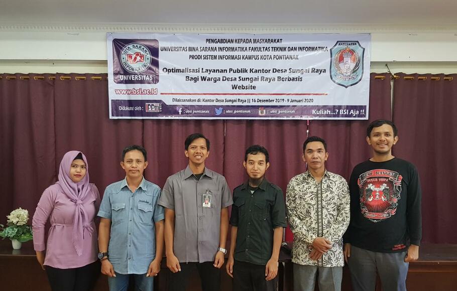 Universitas Bina Sarana Informatika (UBSI) kampus kota Pontianak menghibahkan website untuk Kantor Desa Sungai Raya, Kabupaten Kubu Raya, Kalimantan Barat.