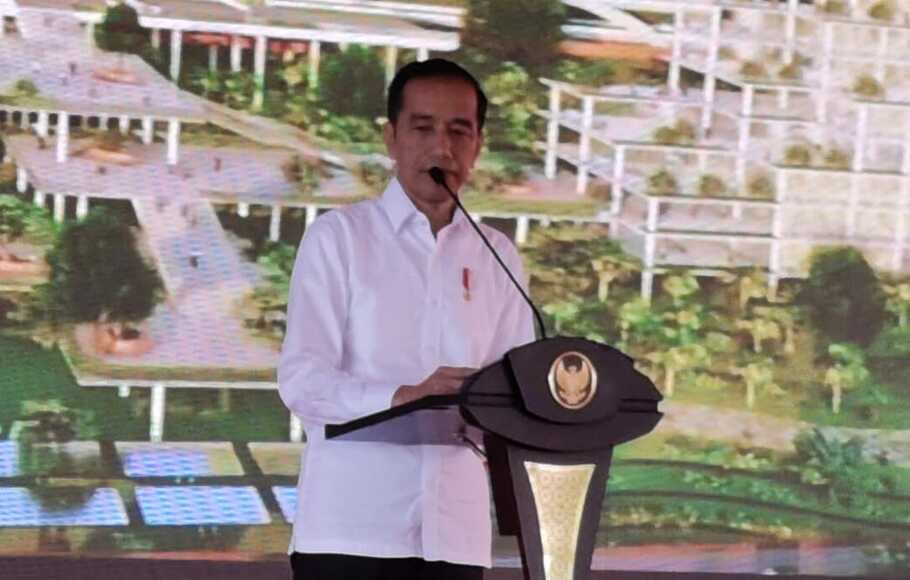 Presiden Joko Widodo memberikan sambutan pada peringatan Hari Pers Nasional di Banjarmasin, Sabtu (8/2/2020).