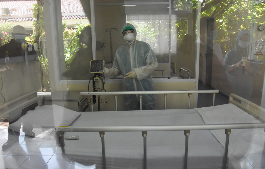 Ruang perawatan pasien terinfeksi virus 