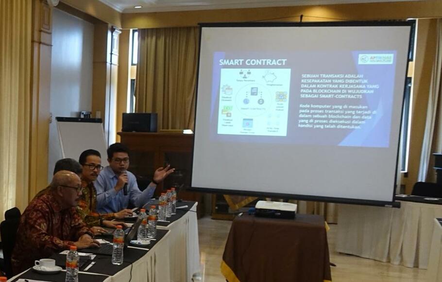Aptiknas menjadi asosiasi pertama di Indonesia yang menginisiasi blockchain certificate bersama platform Vexanium melalui Trusti.
