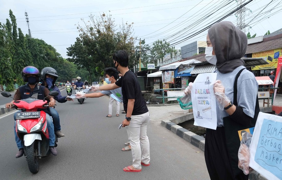 Operasi Aman Bersama yang dijalankan Pemkot Tangerang dengan mengajak serta RT/RW serta karangtaruna sebagai sosialisasi pentingnya kepatuhan pada Protokoler kesehatan dalam upaya menekan peningkatan penyebaran Covid-19 di Kota Tangerang  