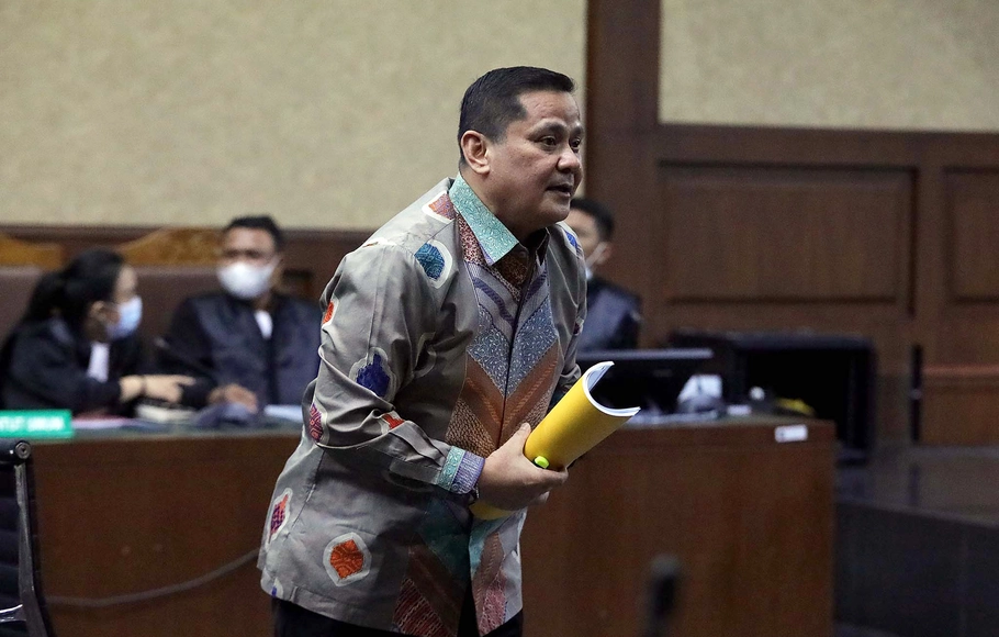 Terdakwa kasus suap penghapusan red notice Djoko Tjandra, Irjen Pol Napoleon Bonaparte menjalani sidang dakwaan di Pengadilan Tipikor, Jakarta, Senin, 2 November 2020.  