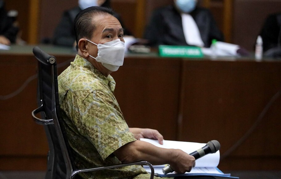 Terpidana kasus cessie Bank Bali Djoko Tjandra menjalani sidang dakwaan dalam perkara dugaan suap kepada jaksa dan perwira tinggi Polri serta pemufakatan jahat di Pengadilan Tipikor, Jakarta, Senin, 2 November 2020. 