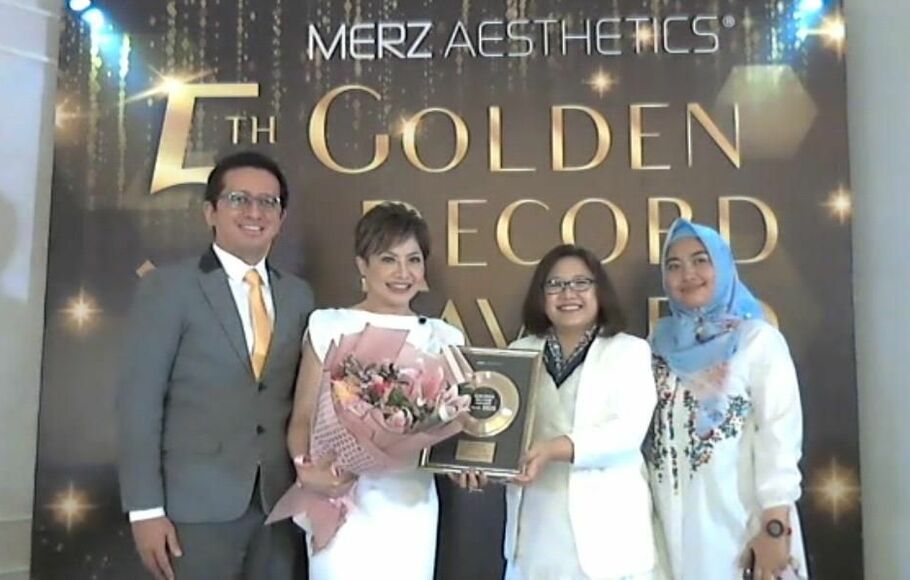 Miracle kembali meraih penghargaan Golden  Record  Award untuk yang ke-5 kalinya.  