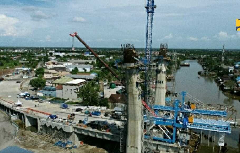 Pembangunan Jembatan Sei Alalak sepanjang 850 meter di Banjarmasin, Provinsi Kalimantan Selatan (Kalsel) telah mencapai 77%. 