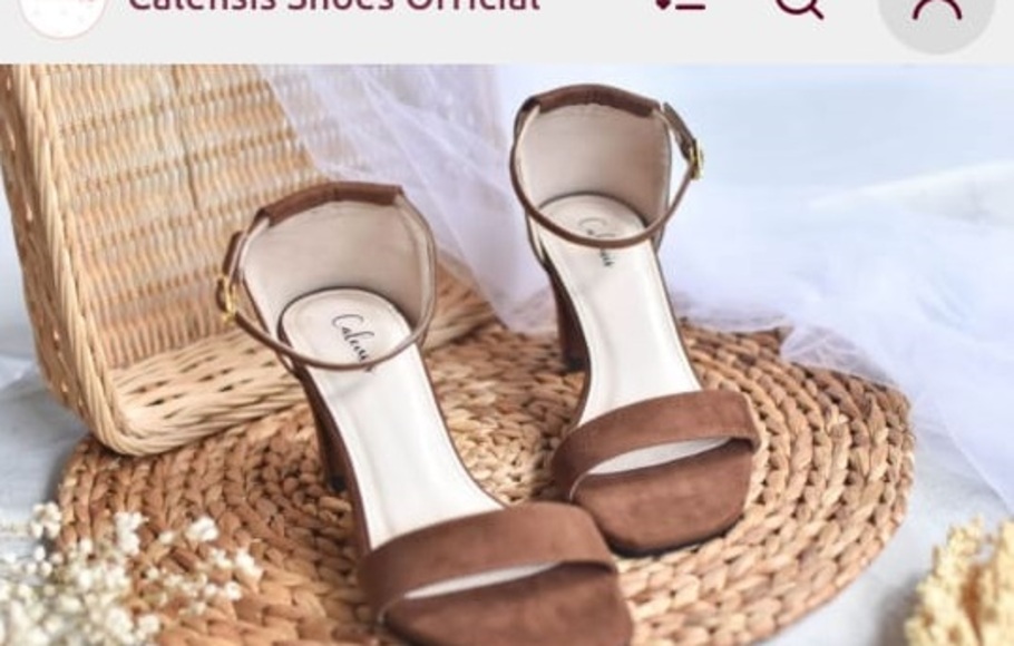 Salah satu model sepatu wanita produk Calensis. 