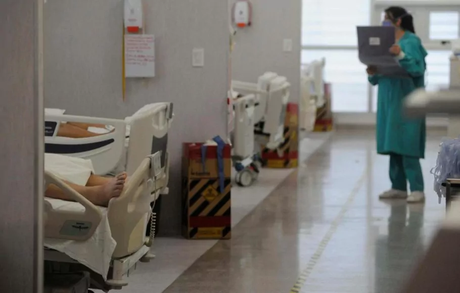 Suasana ruang perawatan pasien Covid-19 di salah satu rumah sakit di Argentina. 