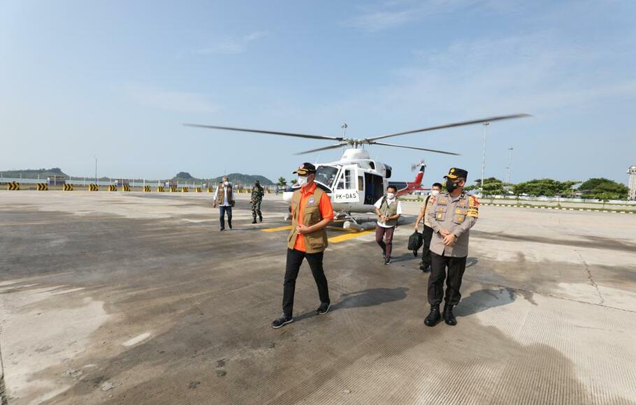 Kepala Badan Nasional Penanggulangan Bencana (BNPB)/Ketua Satgas Covid-19, Letjen TNI Dr (HC) Doni Monardo meninjau Pelabuhan Bakauheni, Sabtu 15 Mei 2021.