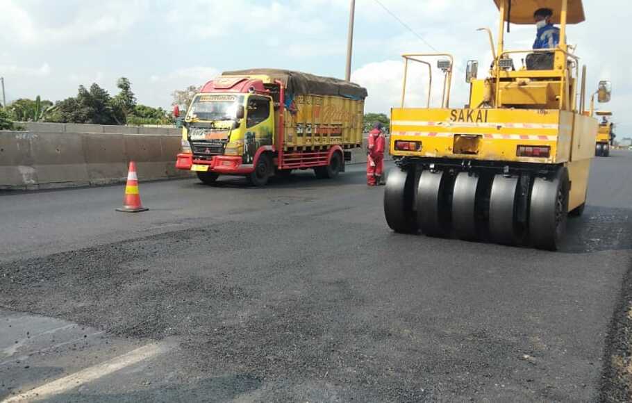 Jasamarga Metropolitan Tollroad melakukan perbaikan jalan di Ruas Tol Cipularang arah Cileunyi dan Ruas Tol Padaleunyi arah Jakarta 21-23 Juli 2021.