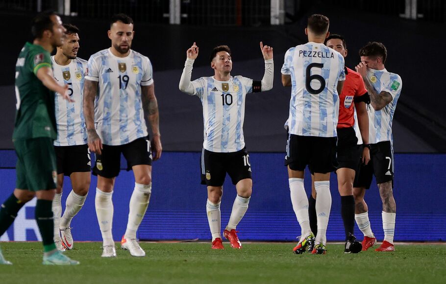 Selebrasi Lionel Messi usai menjebol gawang Bolivia di kualifikasi Piala Dunia 2022.