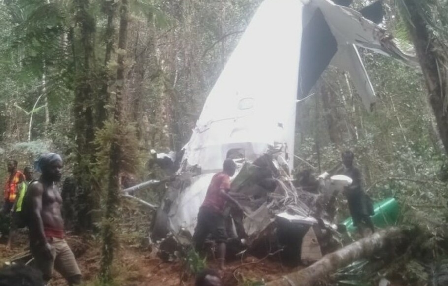 Reruntuhan pesawat Rimbun Air yang ditemukan diketinggian 2.400 meter di sekitar Bilogai, Kabupaten Intan Jaya, Rabu 15 September 2021. 