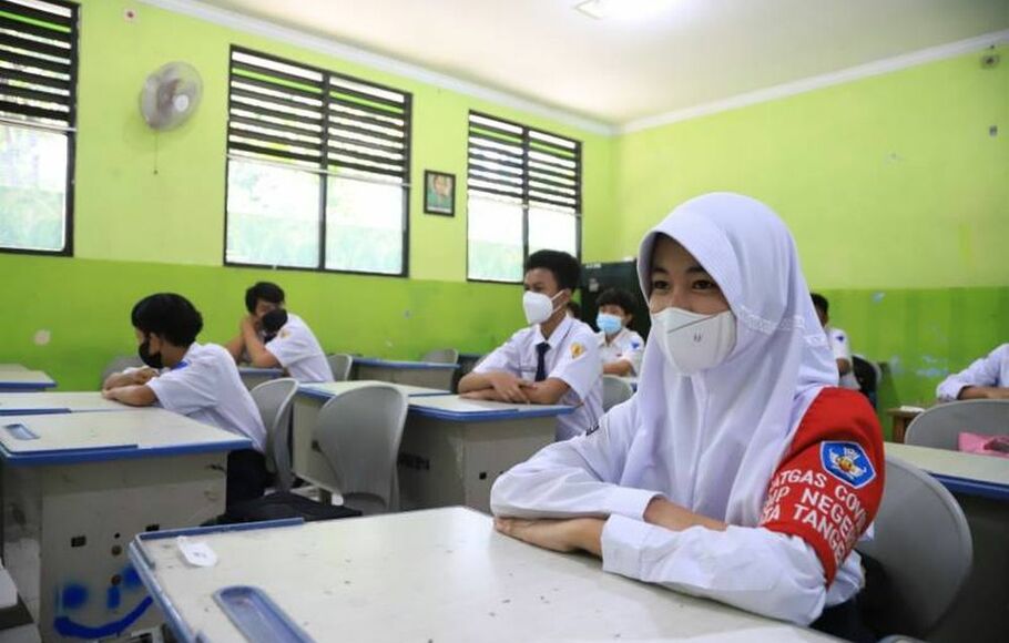 Satgas kelas Covid-19 di SMP Negeri 13 Kota Tangerang.