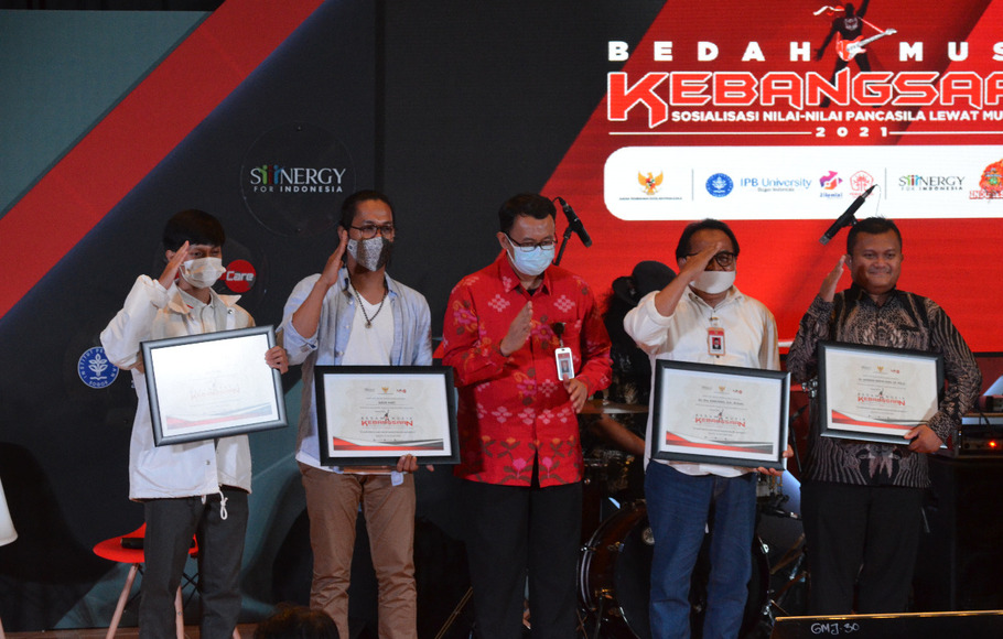 Bekerjasama dengan Indonesia Care dan Sinergy Foundation, BPIP kembali menyelenggarakan acara Bedah Musik Kebangsaan Indonesia 2021.