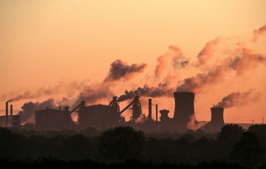 Emisi karbon mencemari udara