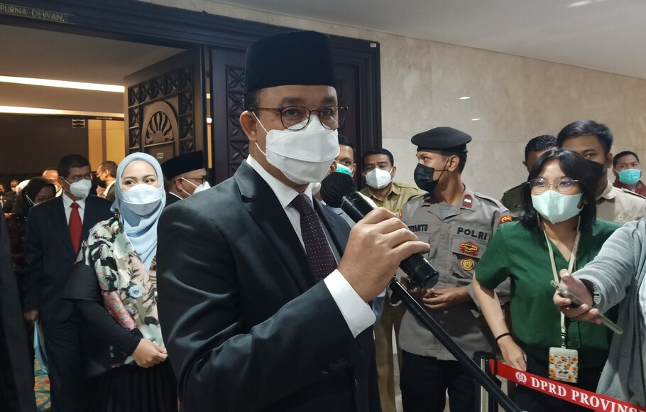 Gubernur DKI Jakarta Anies Baswedan seusai rapat paripurna DPRD DKI Jakarta, Selasa, 19 Oktober 2021.