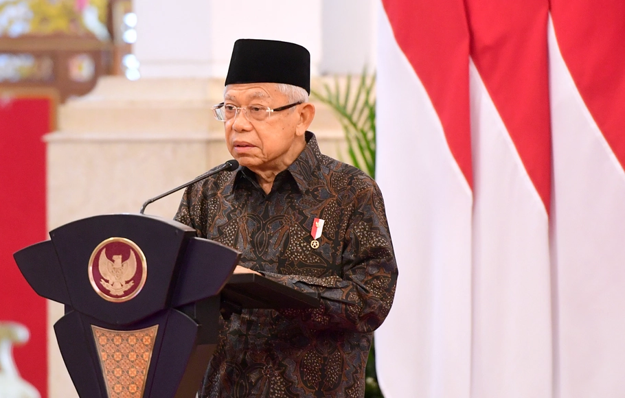 Wakil Presiden Ma'ruf Amin saat berpidato pada Peringatan Hari Santri Nasional 2021 dan peluncuran logo baru Masyarakat Ekonomi Syariah (MES) di Istana Negara, Jakarta, Jumat, 22 Oktober 2021.