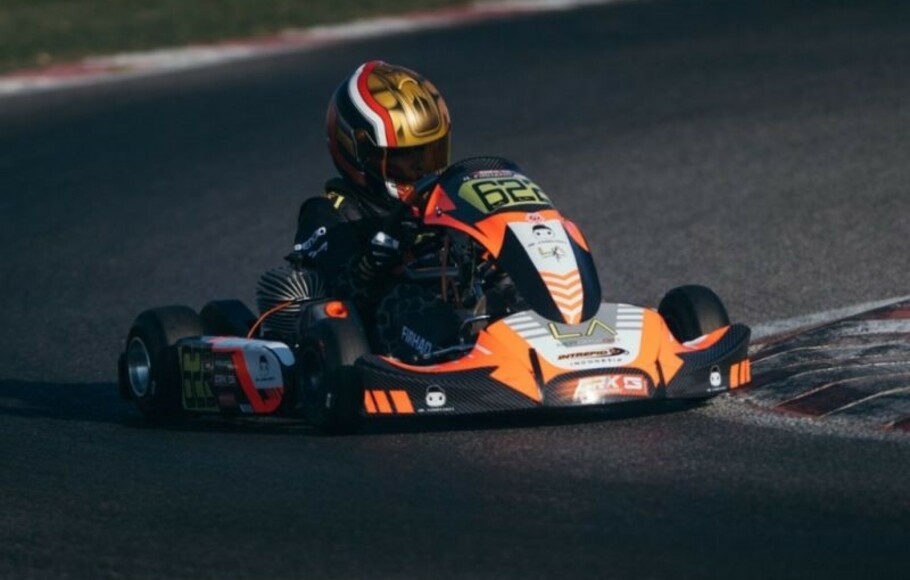 Pembalap gokart muda Qarrar Firhand Ali saat turun di balapan ROK Super Final 2021 di South Garda Karting Circuit, Italia, 15-16 Oktober 2022. 
