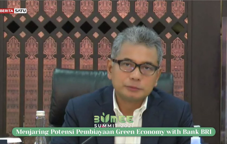 Direktur Utama Bank BRI Sunarso saat webinar Bumee Summit 2021 yang diadakan BeritaSatu, Rabu, 27 Oktober 2021. Pada sesi kedua diskusi panel tersebut mengangkat tema Menjaring Potensi Pembiayaan Green Economy with Bank BRI.
