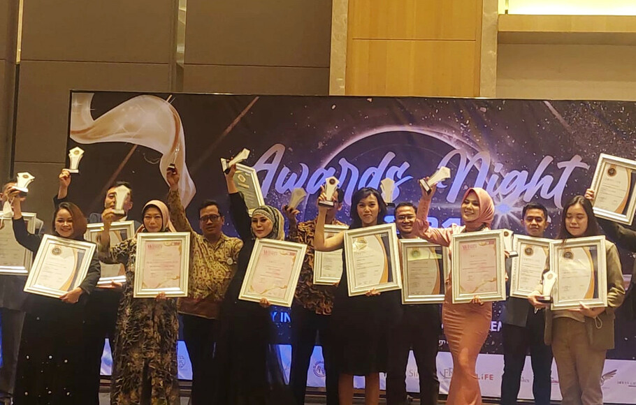 Jakarta Academics Homeschooling meraih 3 penghargaan sekaligus pada tahun ini. Salah satunya, Pearson Excellence Award 2021 dari Pearson Edexcel, Inggris. 
