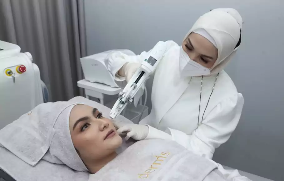 Terapi laser masih menjadi primadona dalam perawatan kulit di Indonesia.