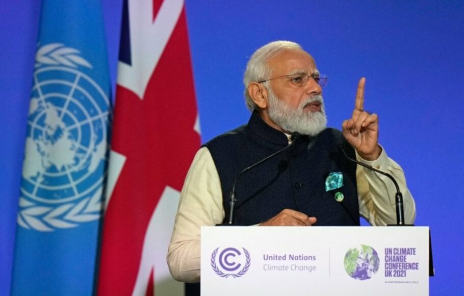 Perdana Menteri India Narendra Modi menyampaikan pernyataan nasionalnya sebagai bagian dari KTT Pemimpin Dunia dari Konferensi Perubahan Iklim PBB COP-26 di Glasgow, Skotlandia, Senin 1 November 2021. 