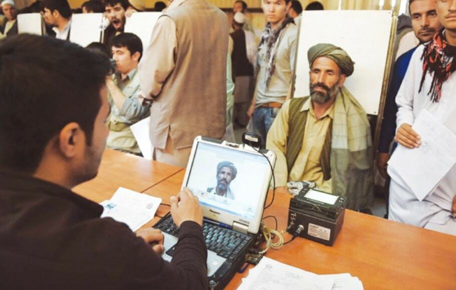 Kantor paspor Kabul di Afghanistan terpaksa menangguhkan operasi setelah peralatan yang digunakan untuk mengeluarkan dokumen biometrik rusak.
